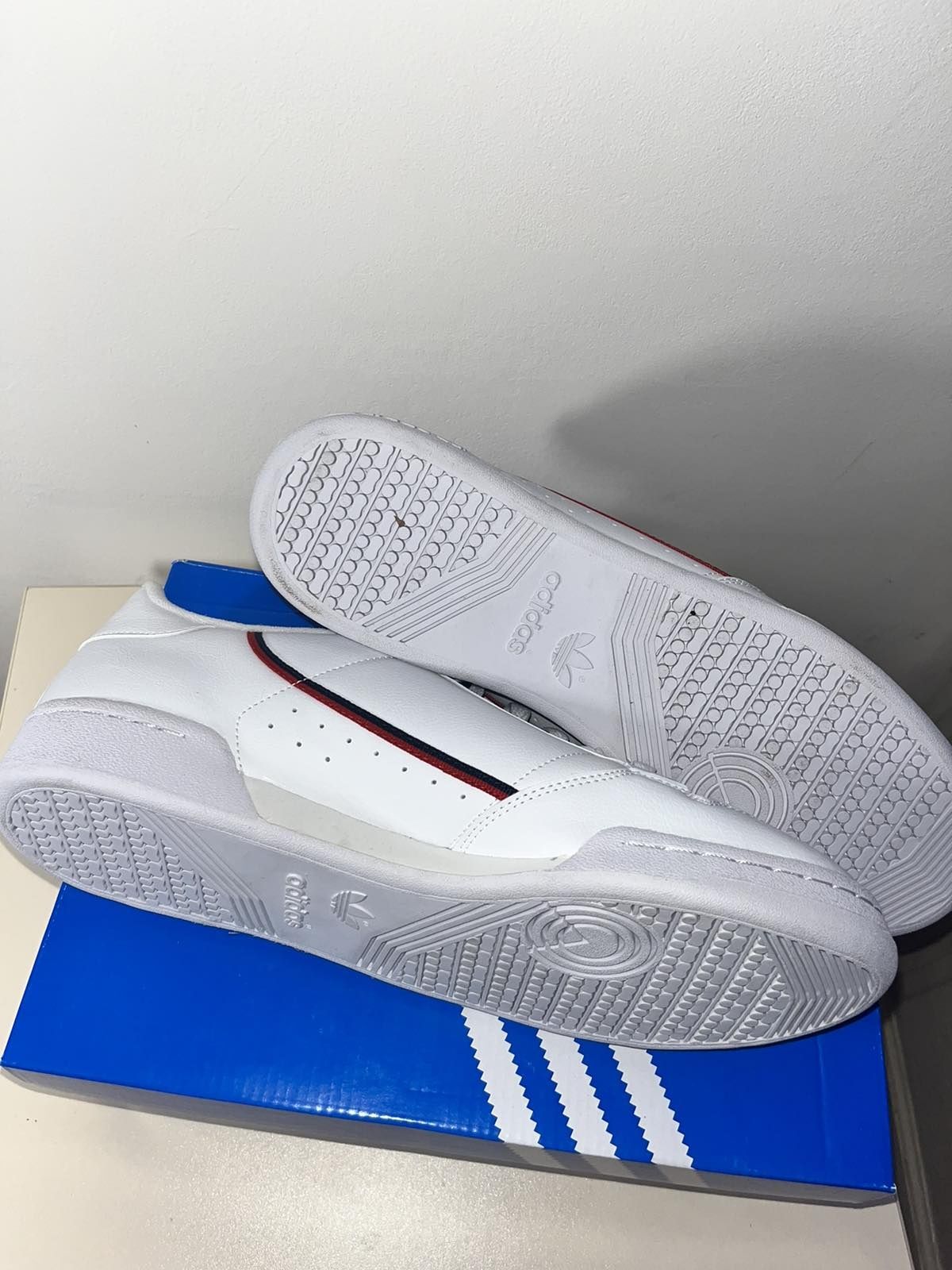 Adidas Continental