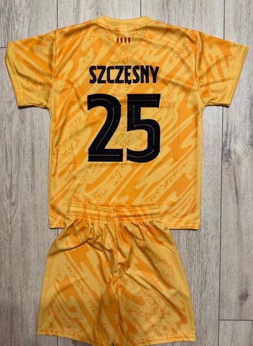 SZCZĘSNY - Strój piłkarski 134cm