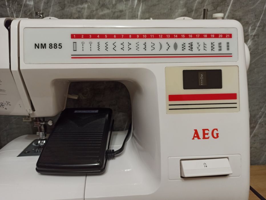Швейна машинка AEG NM 885