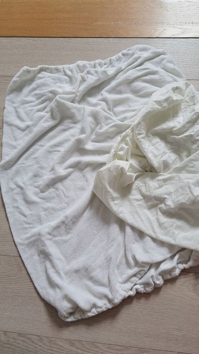 Prześcieradła do łóżeczka niemowlęcego
