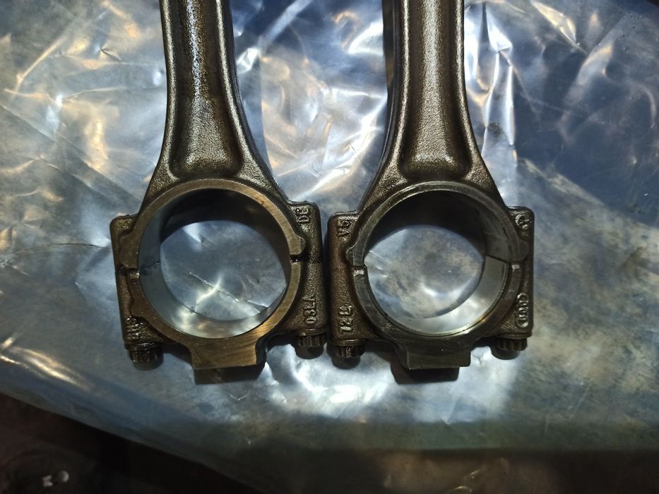 Колінвал шатун поршень піддон VW 1.6 TDI CAY