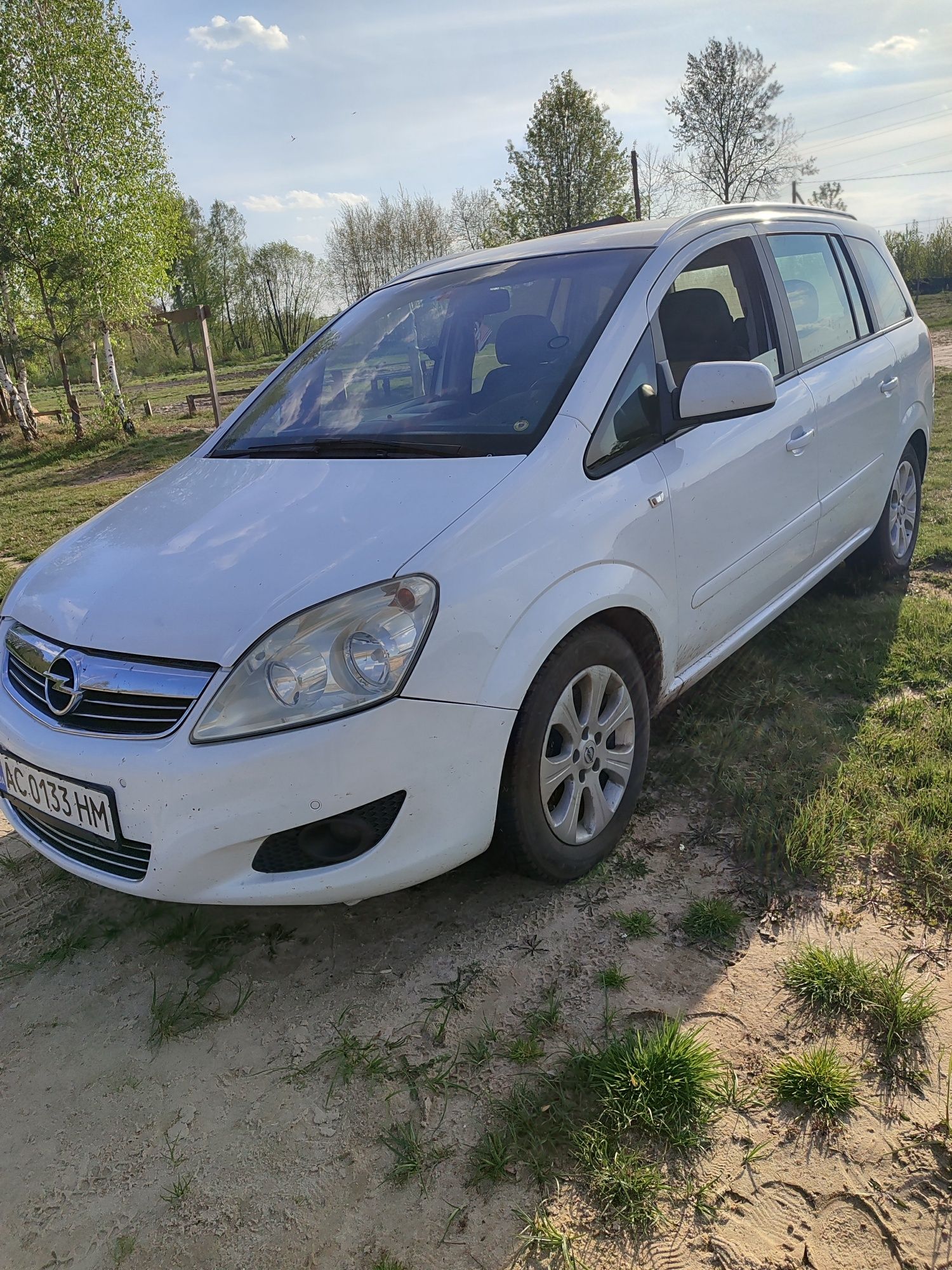 Терміново продам Opel zafira 2009