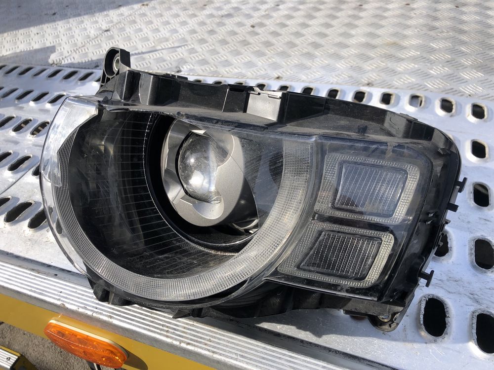 Lampa przod Land Rover Defender II LED