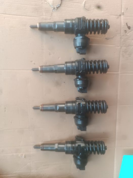 Wtrysk wtryskiwacz 1.9 TDi Audi A4 B5 Passat B5 038.130.073aj