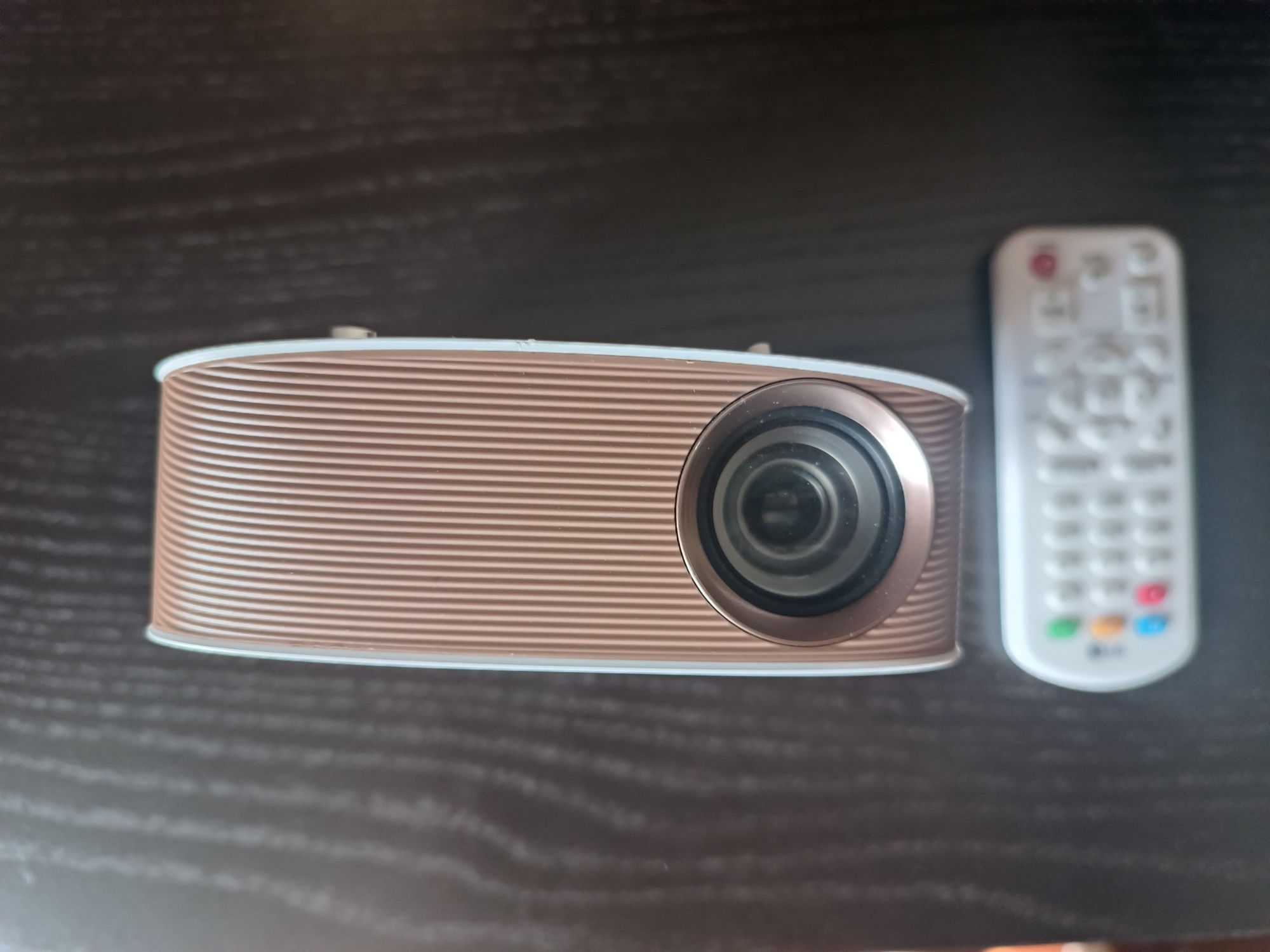 Projetor LG minibeam PH150G