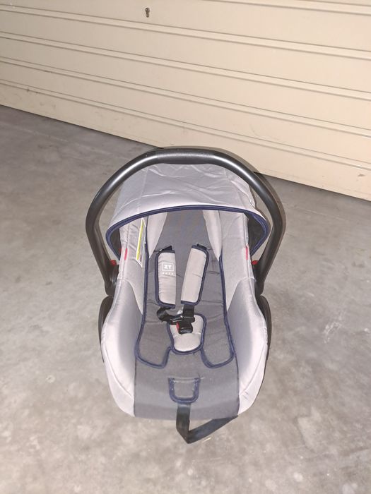 Cadeira auto bebé 0-13kg Zippy