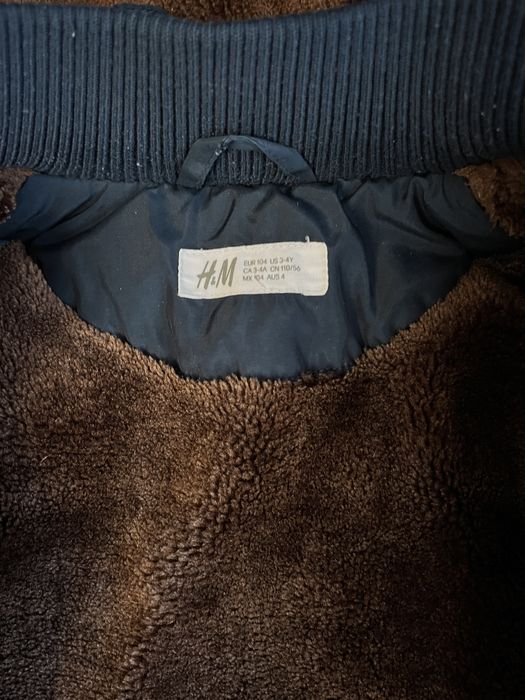 Зимняя курточка на мальчика фирмы h&m 3-4 года (бирке)