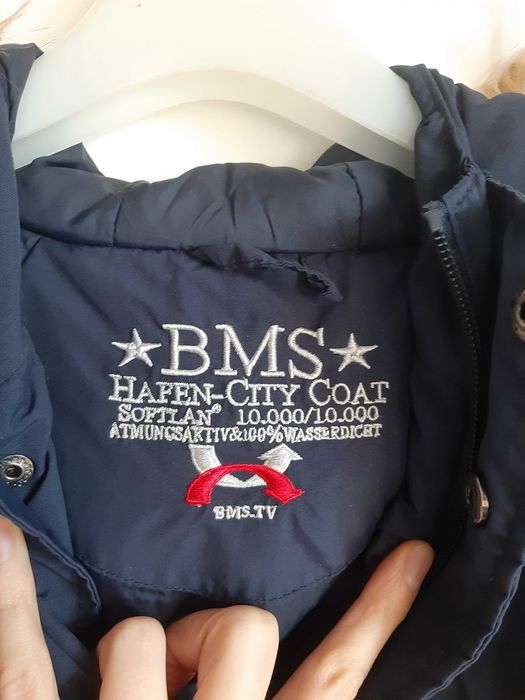 Ciepły zimowy płaszcz chłopięcy z kapturem  BMS 110