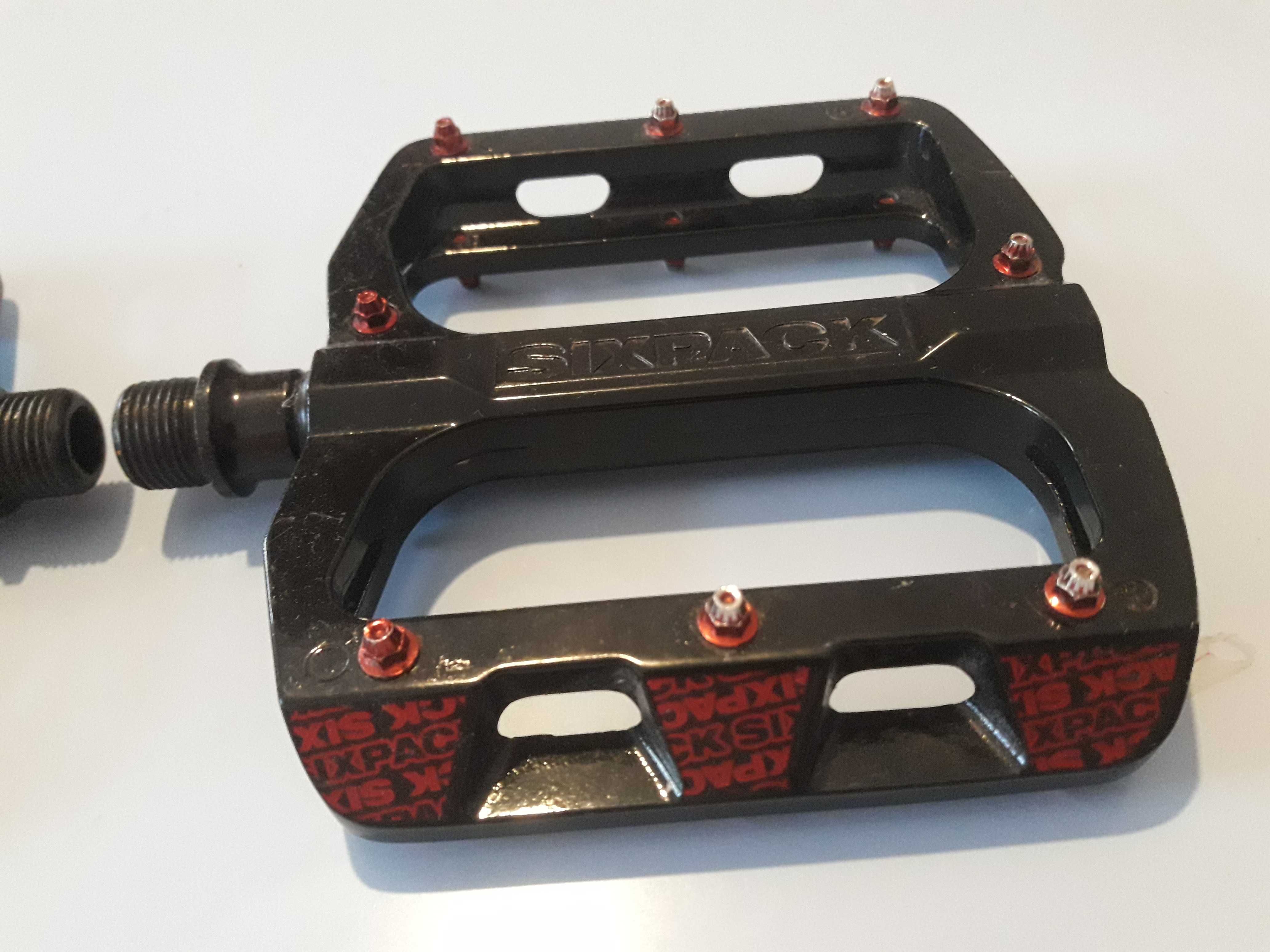 Pedaly platformowe Sixpack Menace DH FR platformy jak NOWE Enduro 17mm