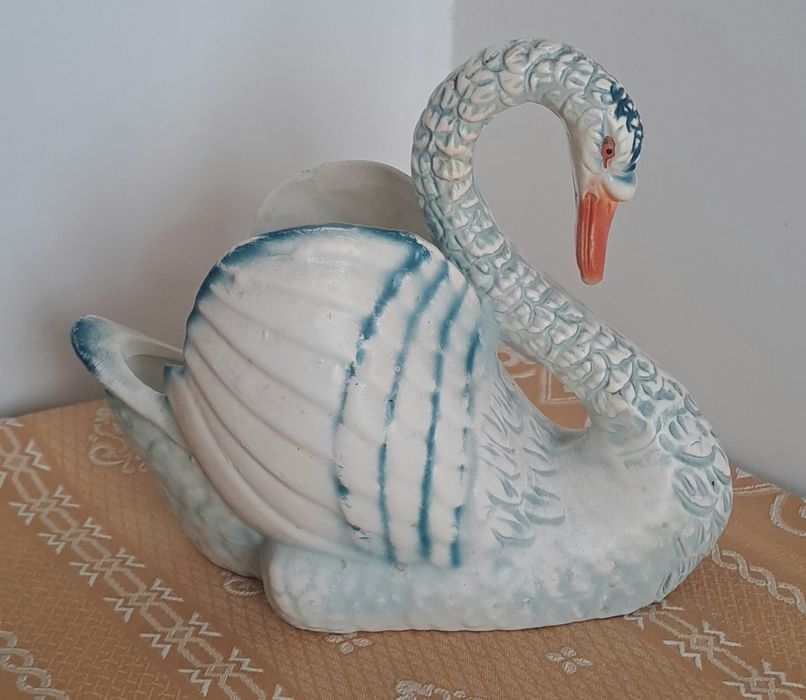 Cisne em cerâmica antigo para colocar planta