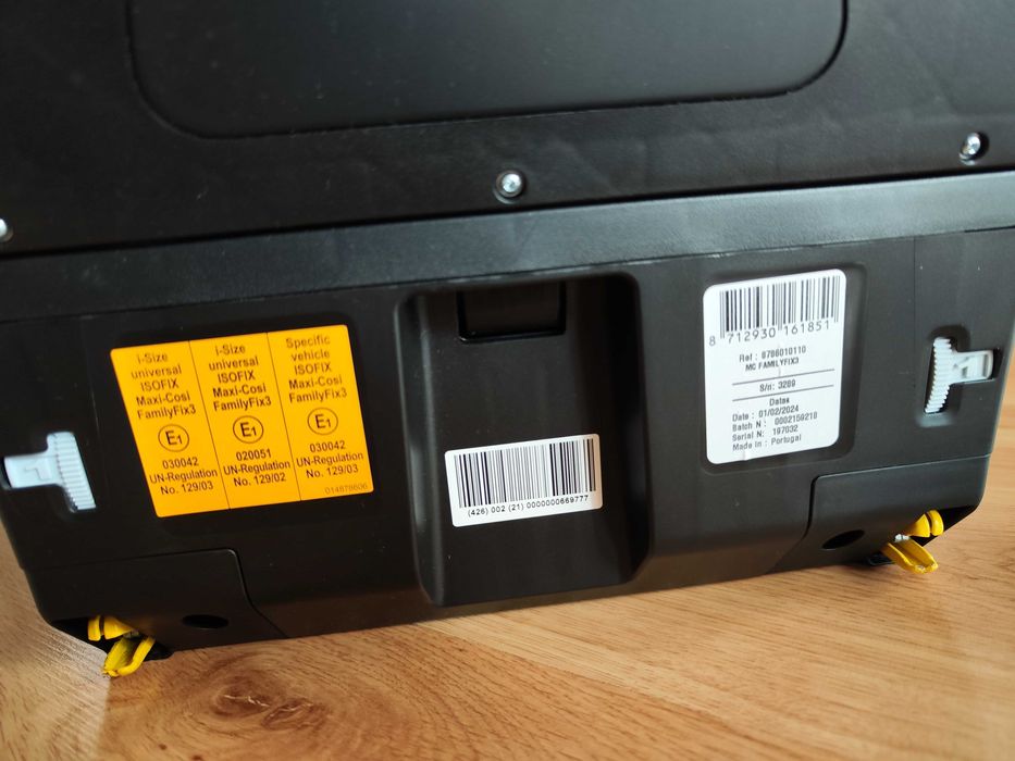 Fotelik samochodowy Maxi-Cosi Coral 360 + baza Familyfix 3