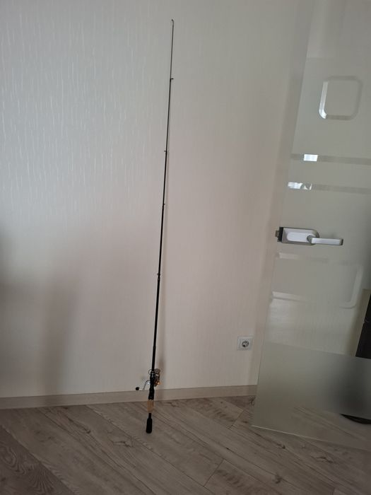 Спининг Новый!!! с катушкой длинна 180 см раскладной+катушка шпуля мет