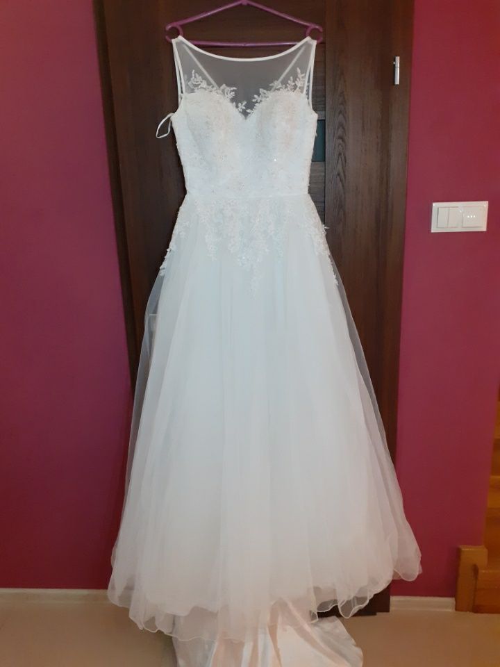 Suknia ślubna Lillian West model 6295