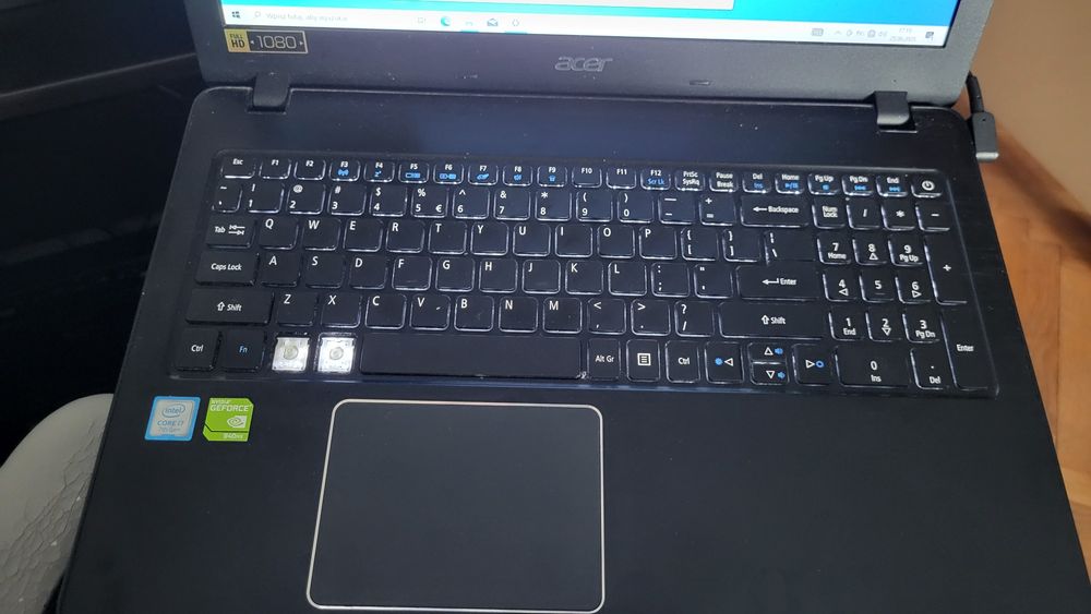 Laptop Acer Aspire F5-573