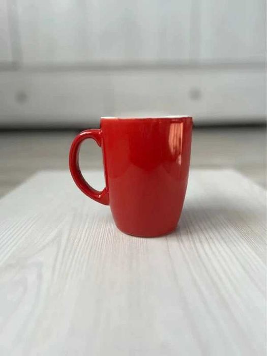 Czerwony kubek 300 ml