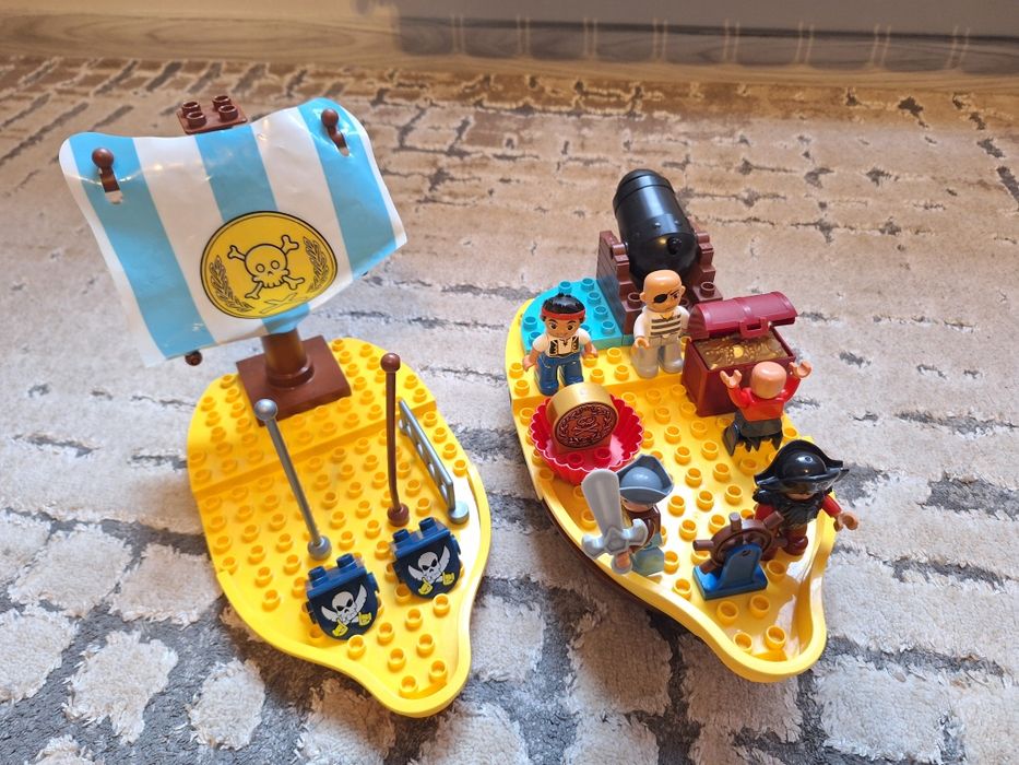 Statek piracki Lego Duplo piraci gratis