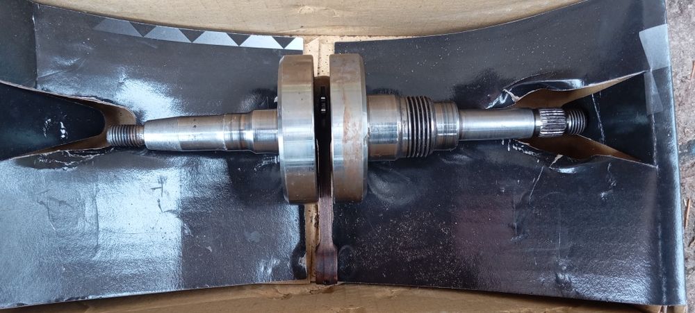 Колінвал сузкт летс 2 ню