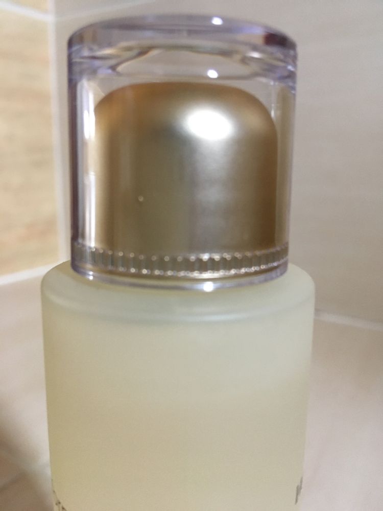 Health Labs Care Glow on Plynne serum złuszczające