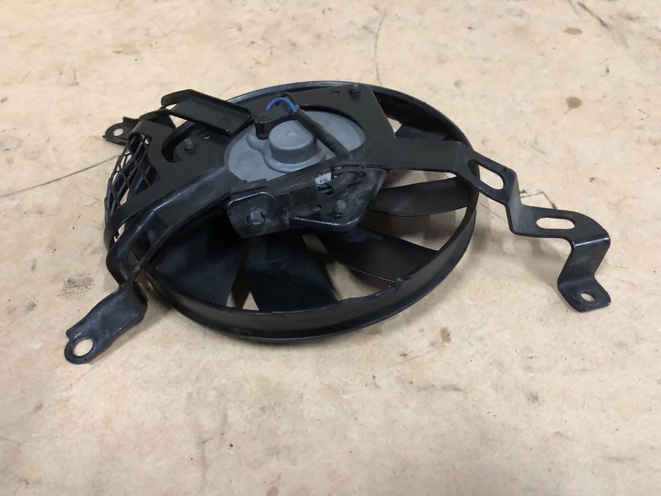Suzuki Gsxr 1000 K8 Wentylator Wiatrak K7 K9
