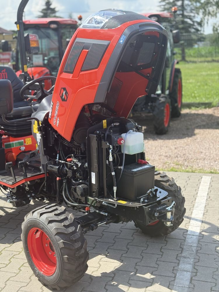 Traktor Kioti CX2510H Hydrostat 25 KM 4x4 Made in Korea