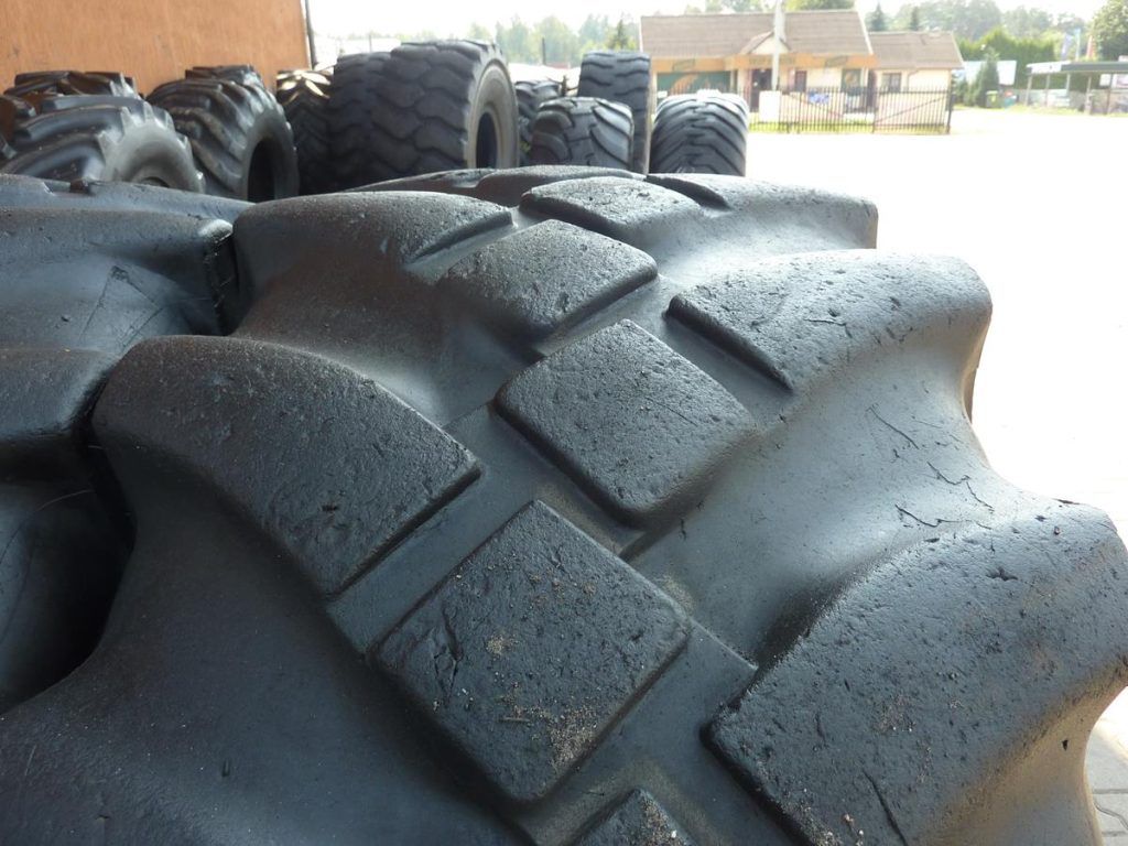 2x Opona używana przemysłowa 445/65R22.5 AEOLUS 1250zł(szt.) W3519