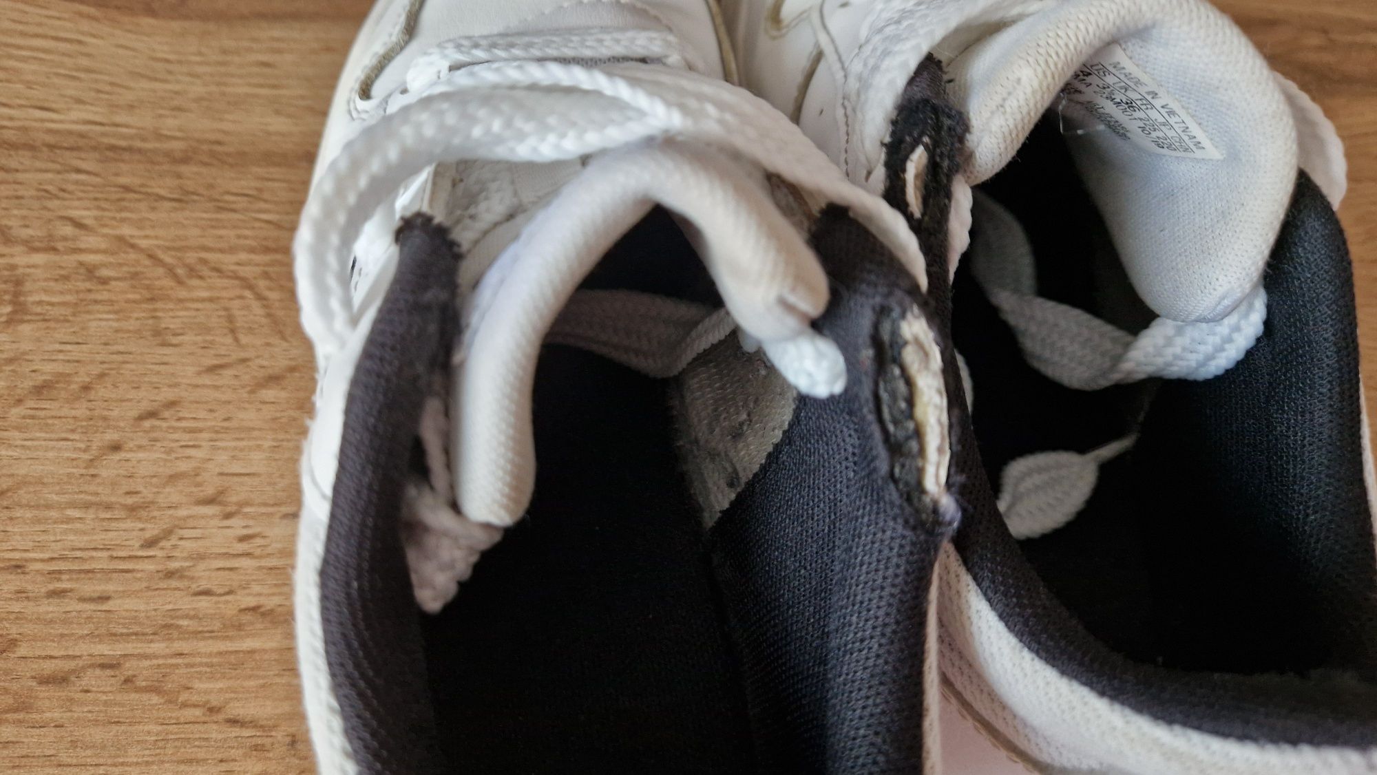 Buty sportowe adidas 36, białe adidasy chłopięce