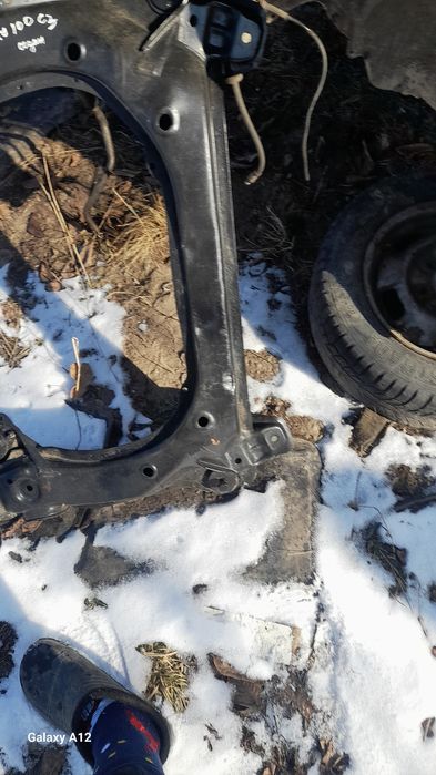 Подрамнік +КПП  Ауди 100 С3(2.2;2.3)