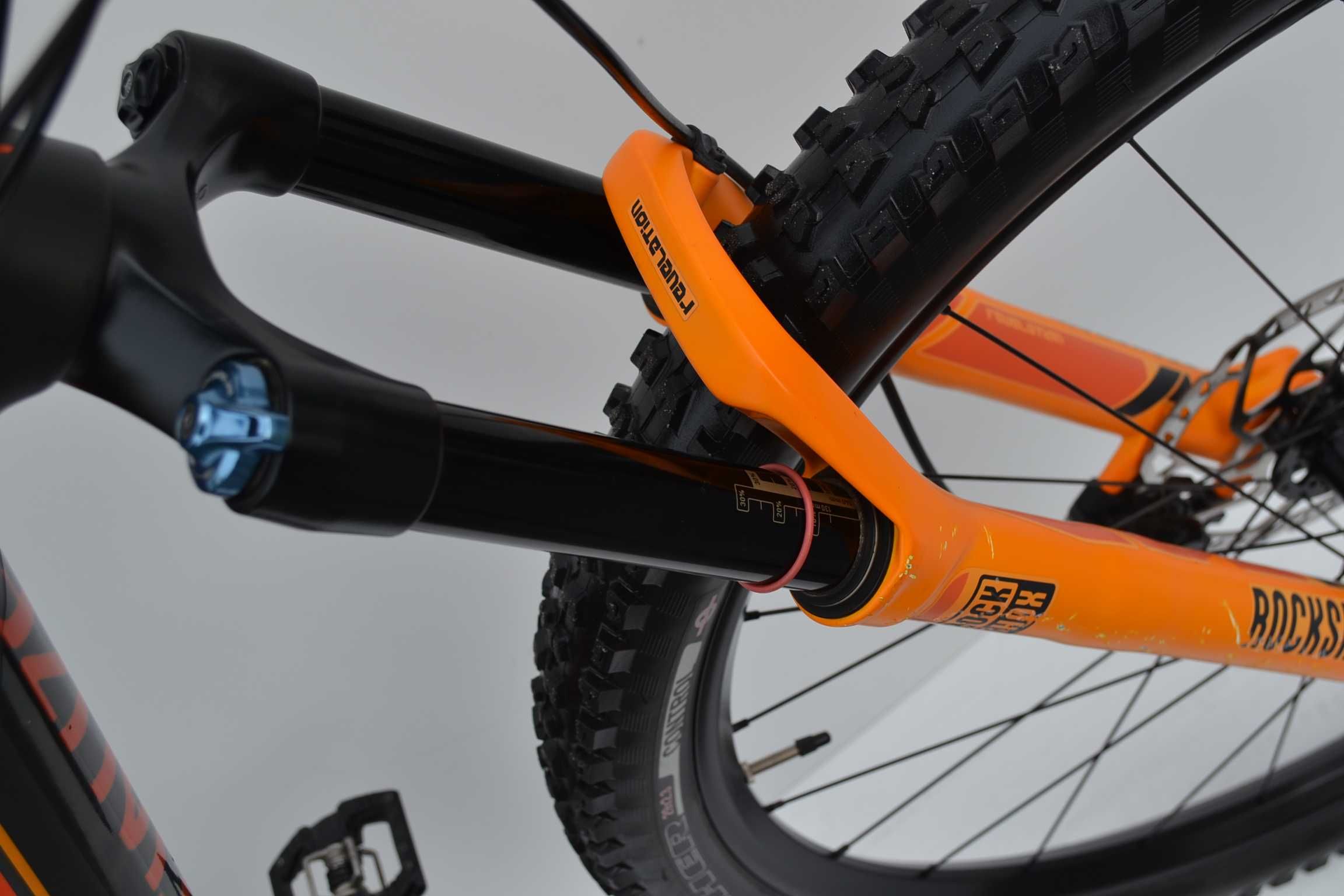 Specialized carbon stumpjumper FSR 2x10 XT,Full rama Mstan bdb koła 29