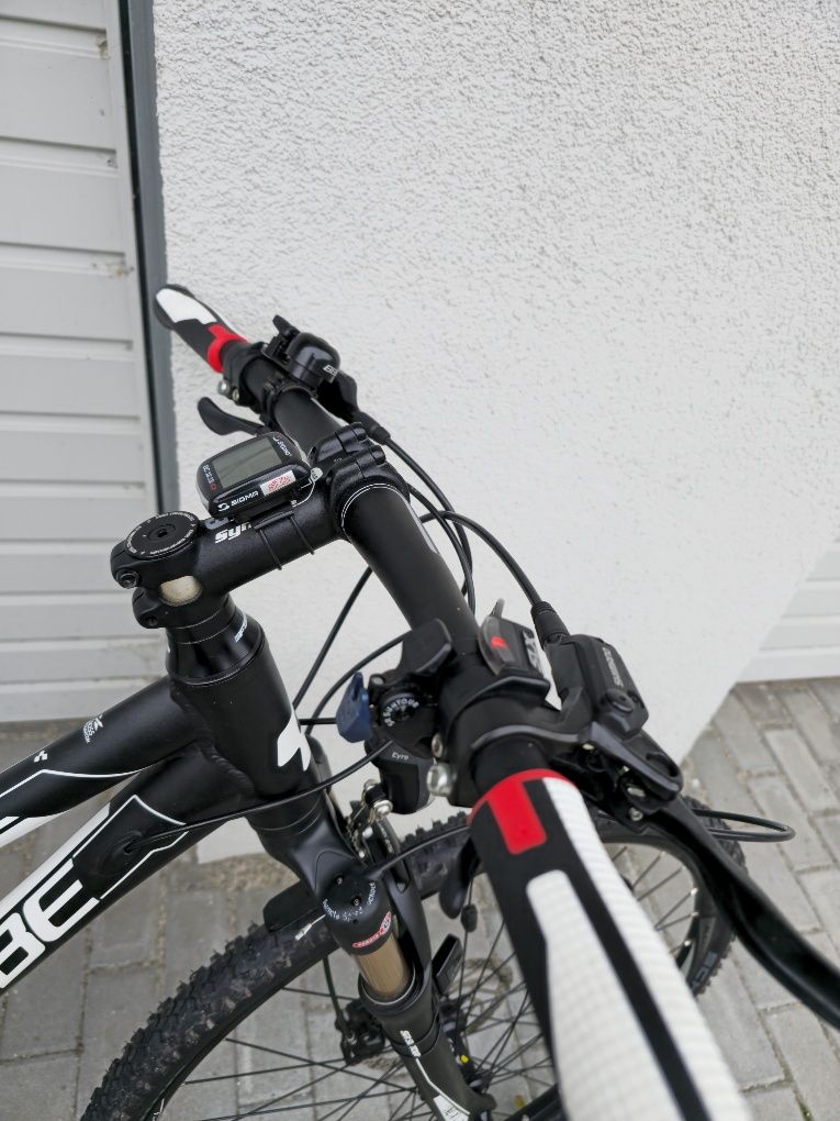 Mało używany Cube Cross Pro Cls Damski 28" 45cm, markowe akcesoria!!!
