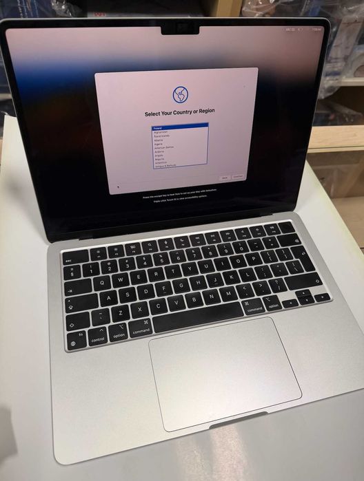 Macbook Air M2 Srebrny