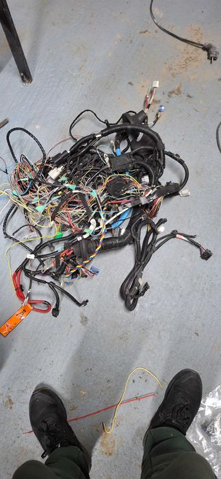 Проводка  Роз'єми , фішки Tesla model 3