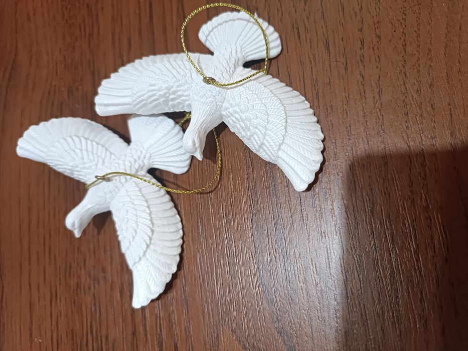 Продам фігурки голубів