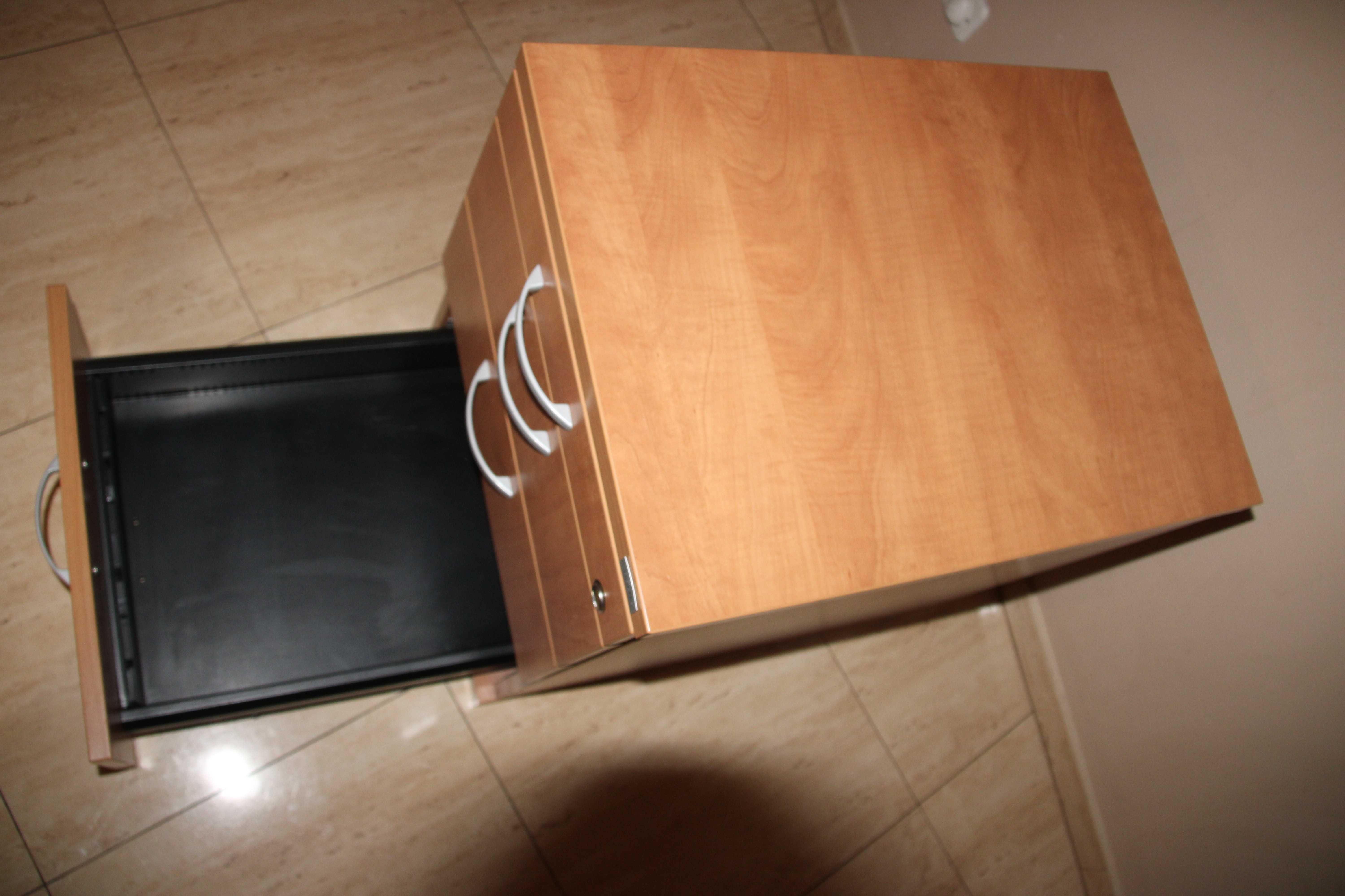 Kontenerek biurka -szafka z szufladami firmy Balma, używany, stan bdb.