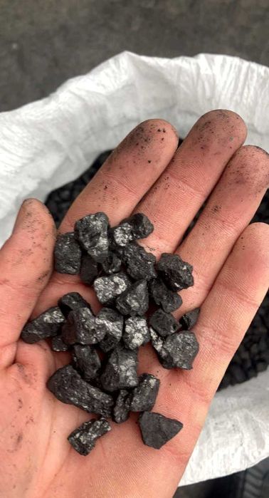 Вугілля брикети пелети з швидкою доставкою