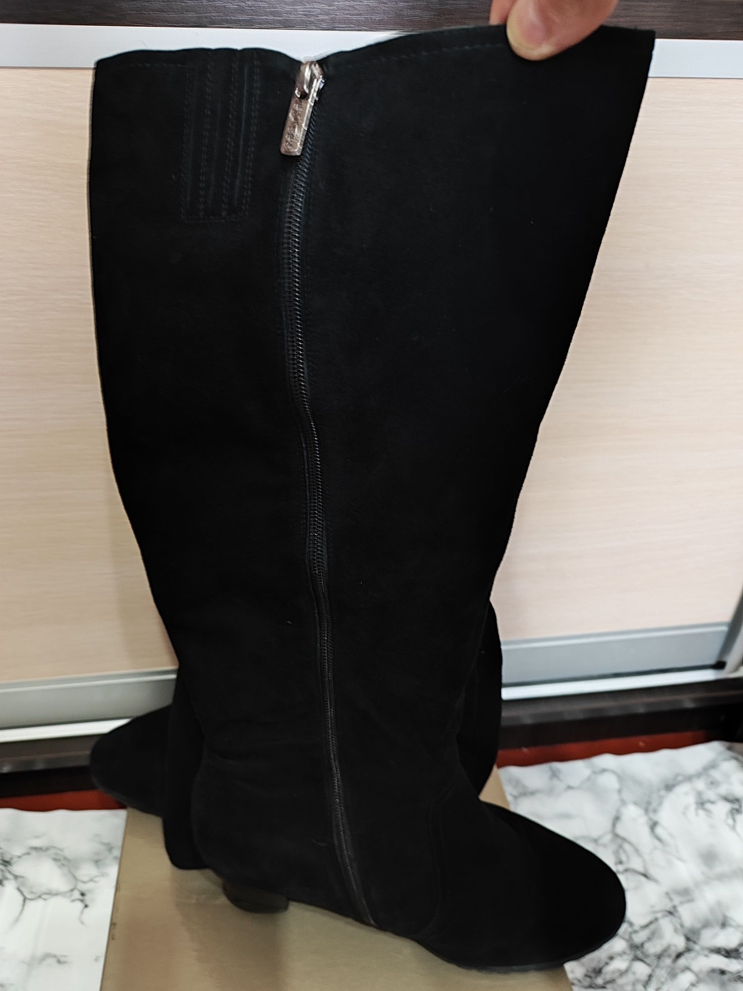 Продам женские сапожки