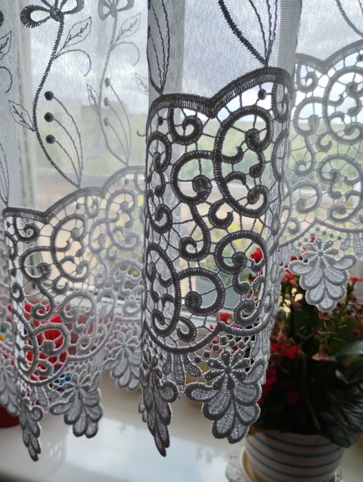 Firany białe 4,5x2,5 m z karniszem + grats