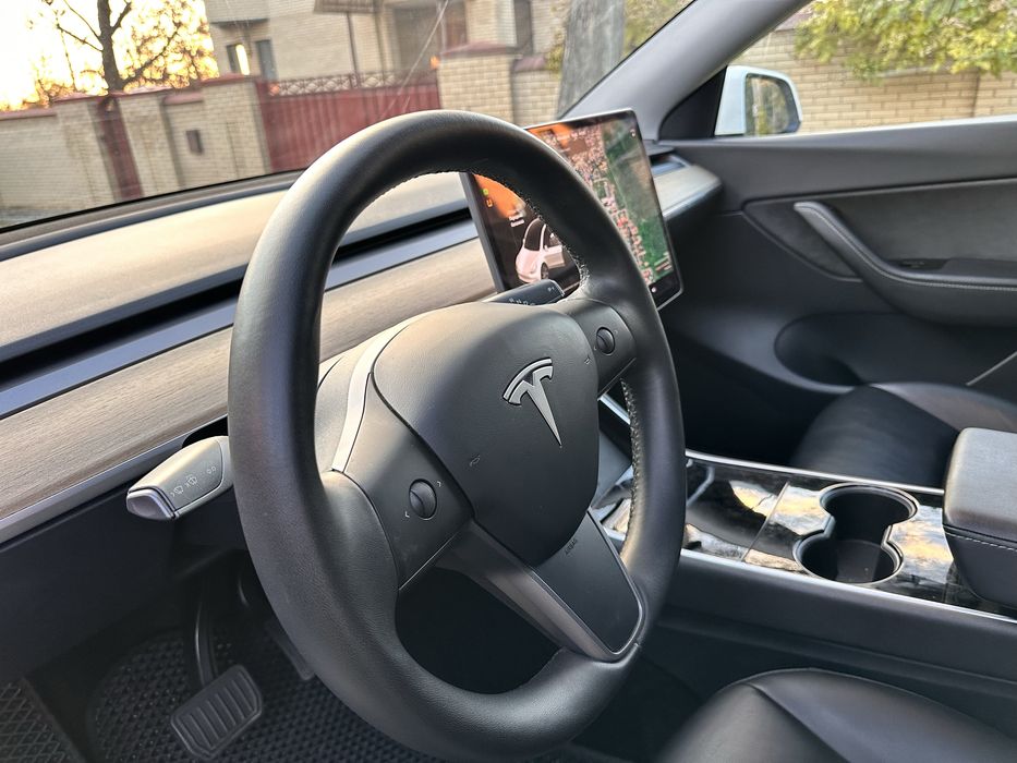 Tesla Model Y LONG RENG DUAL MOTOR Можливий обмін!