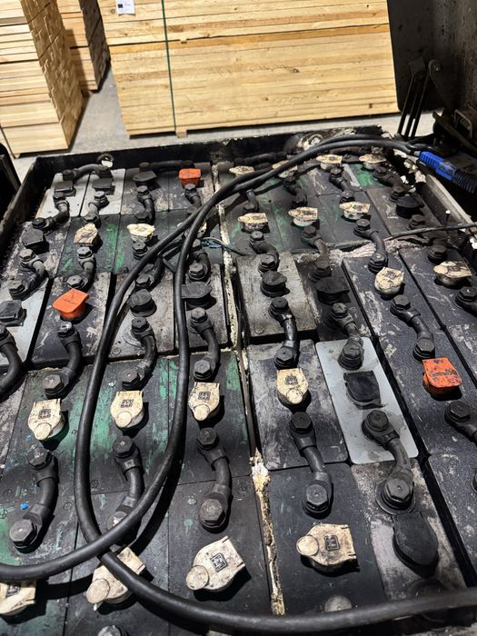 Empilhador Nissan Eletrico 3tn