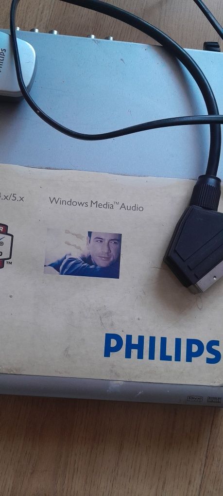 Odtwarzacz DVD/CD marki Philips Baterie kabel euro