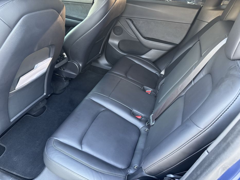 Продам TESLA Y Perfomance