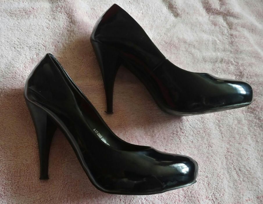 Szpilki obcasy czarne z platforma