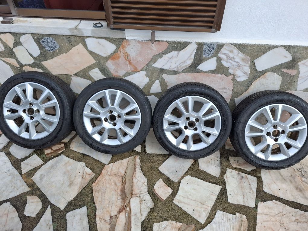 Jantes c/pneus 4x100