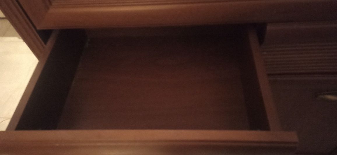 Sprzedam komodę stan używana