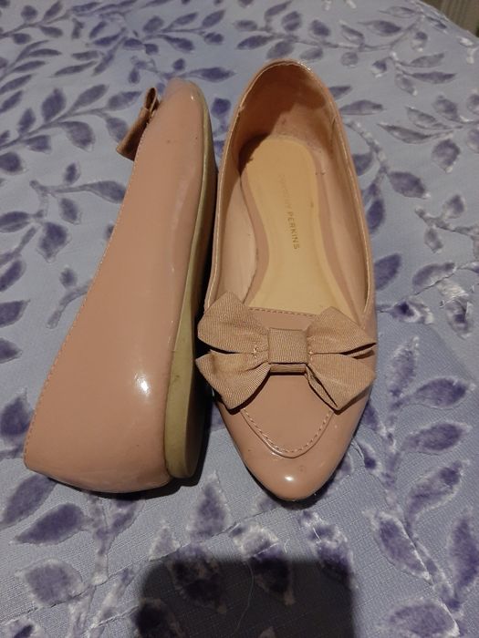 Белые кожаные туфли, маккасины