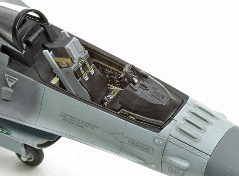 Model 1/72 samolot F-16 CJ Fighting Falcon Block 50 Tamiya 60786