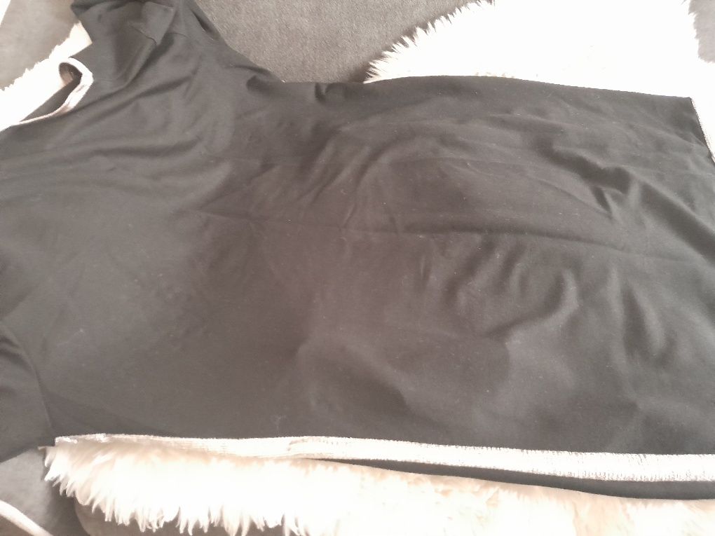 Sukienka czarna rozmiar 40-42
