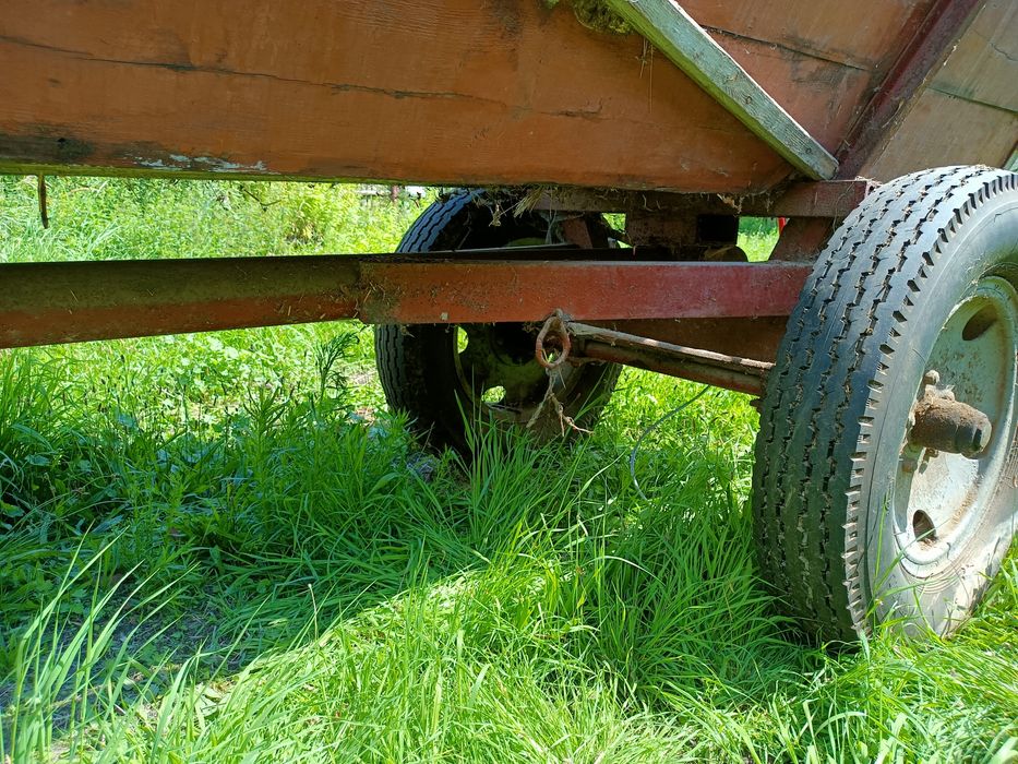 Wóz z zaczepem do ciągnika