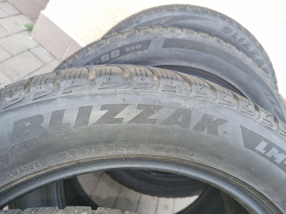 Opony Bridgestone 235/55R19
