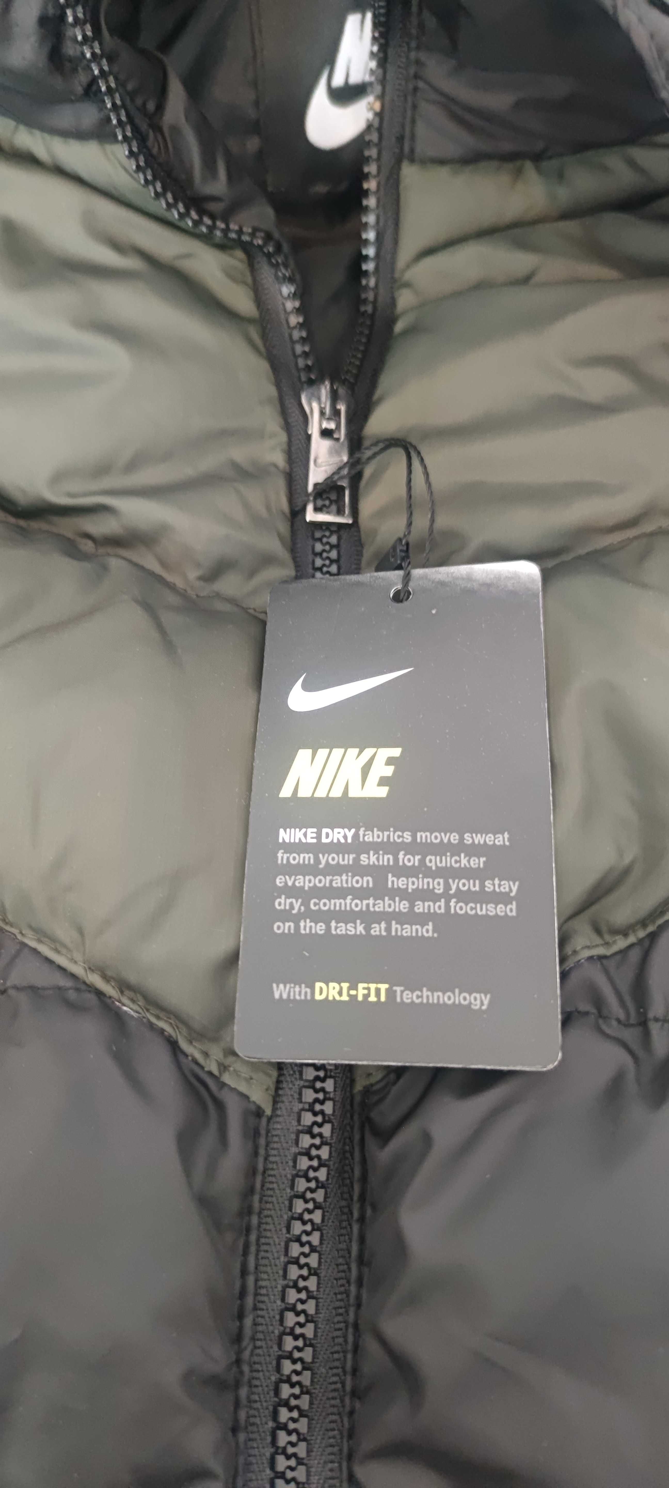 Куртка зимова чоловіча NIKE розмір XL, колір чорно зелений