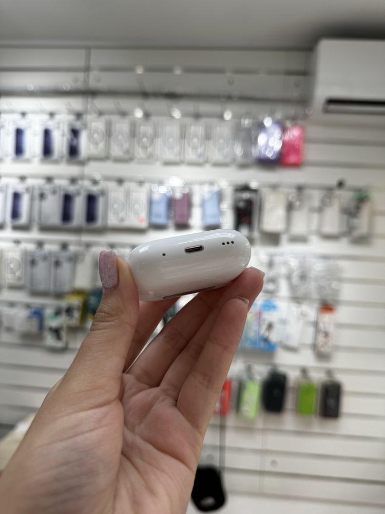 Б/У Оригінальний Кейс для навушників Apple AirPods Pro 2(A2700)